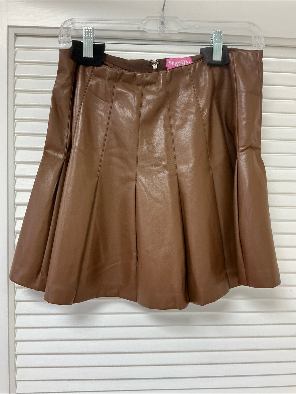 ELLIS PLEATHER SKORT - CHOCOLATE